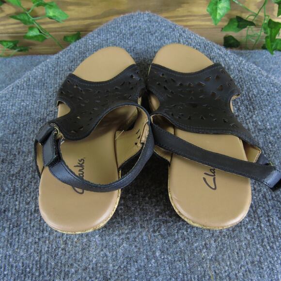 Clarks Women's Perforated Gladiator Black Leather Sz 8 Medium Gently Used 2025 - Picture 5 of 8